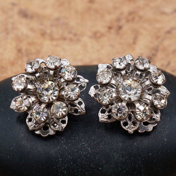 Vintage Tiered Crystal Floral Cluster Earrings Ornate Petal Silver Tone Clip-on - Picture 8 of 9